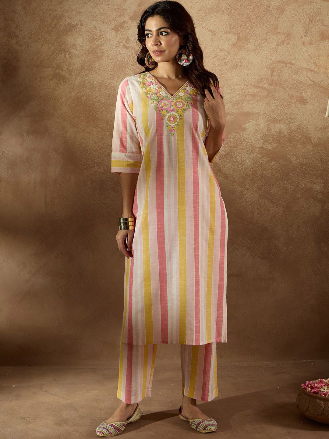 Dhiyona IE Women Floral Embroidered Regular Thread Work Pure Cotton Kurta with Trousers