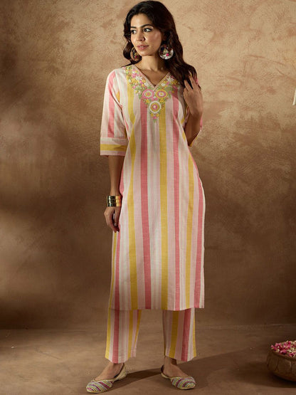 Dhiyona IE Women Floral Embroidered Regular Thread Work Pure Cotton Kurta with Trousers