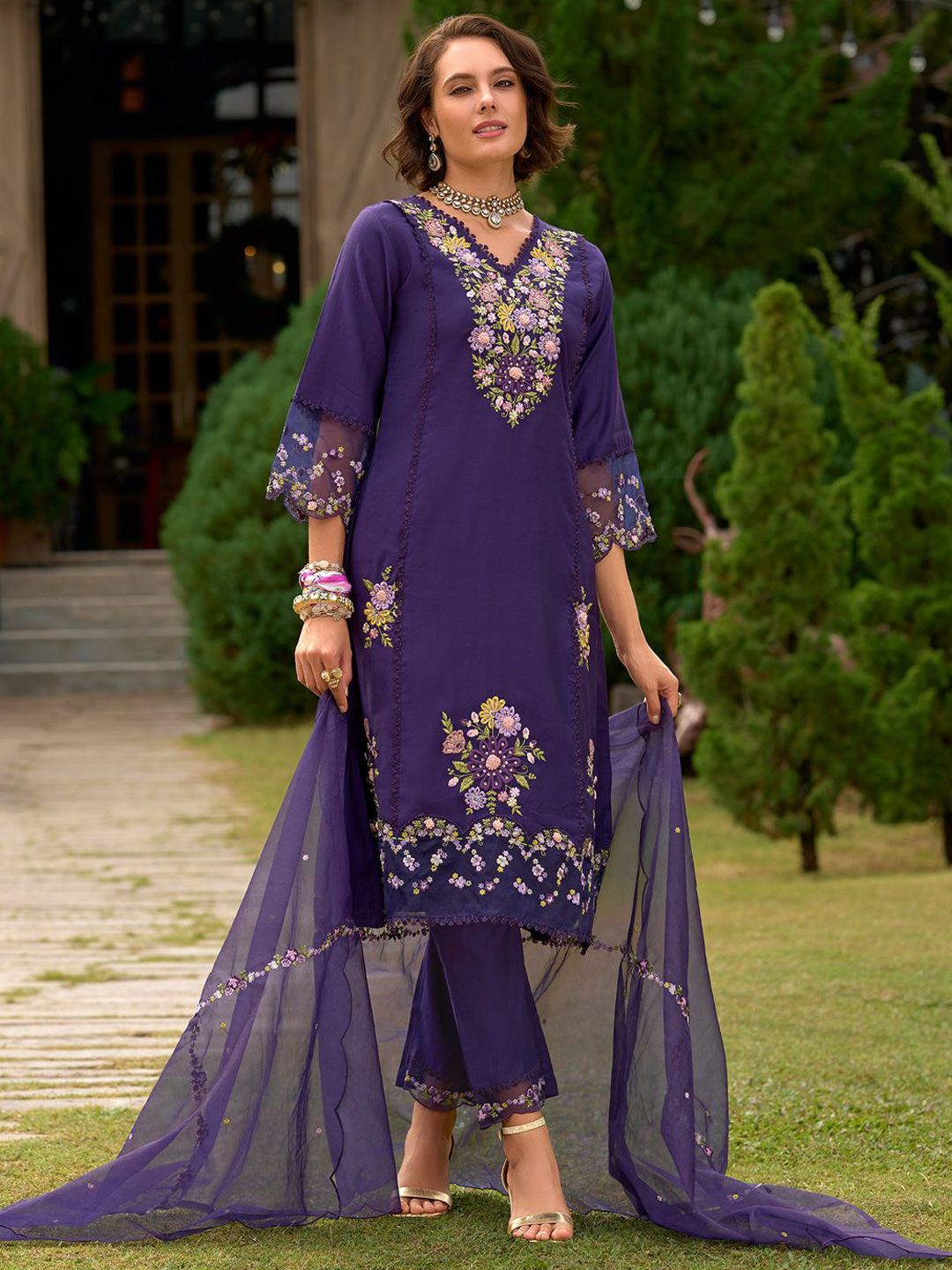 Women Floral Embroidered Panelled Sequinned Kurta with Trousers & With Dupatta