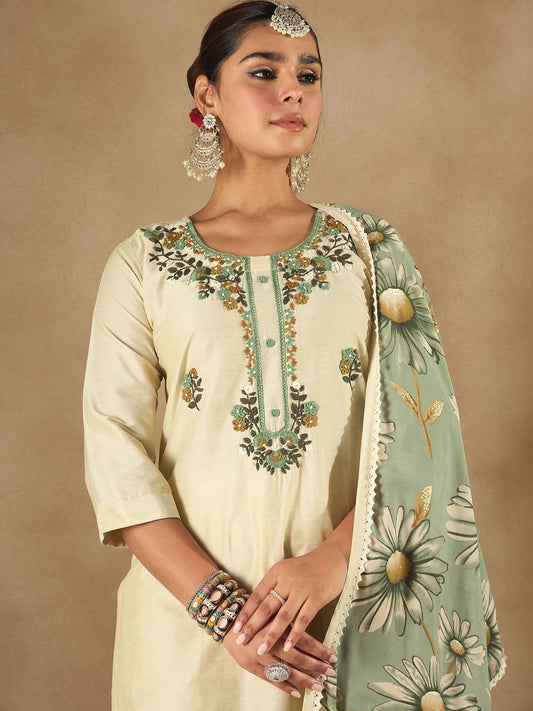 Dhiyona IE Floral Embroidered U-Neck Straight Kurta With Trousers And Dupatta