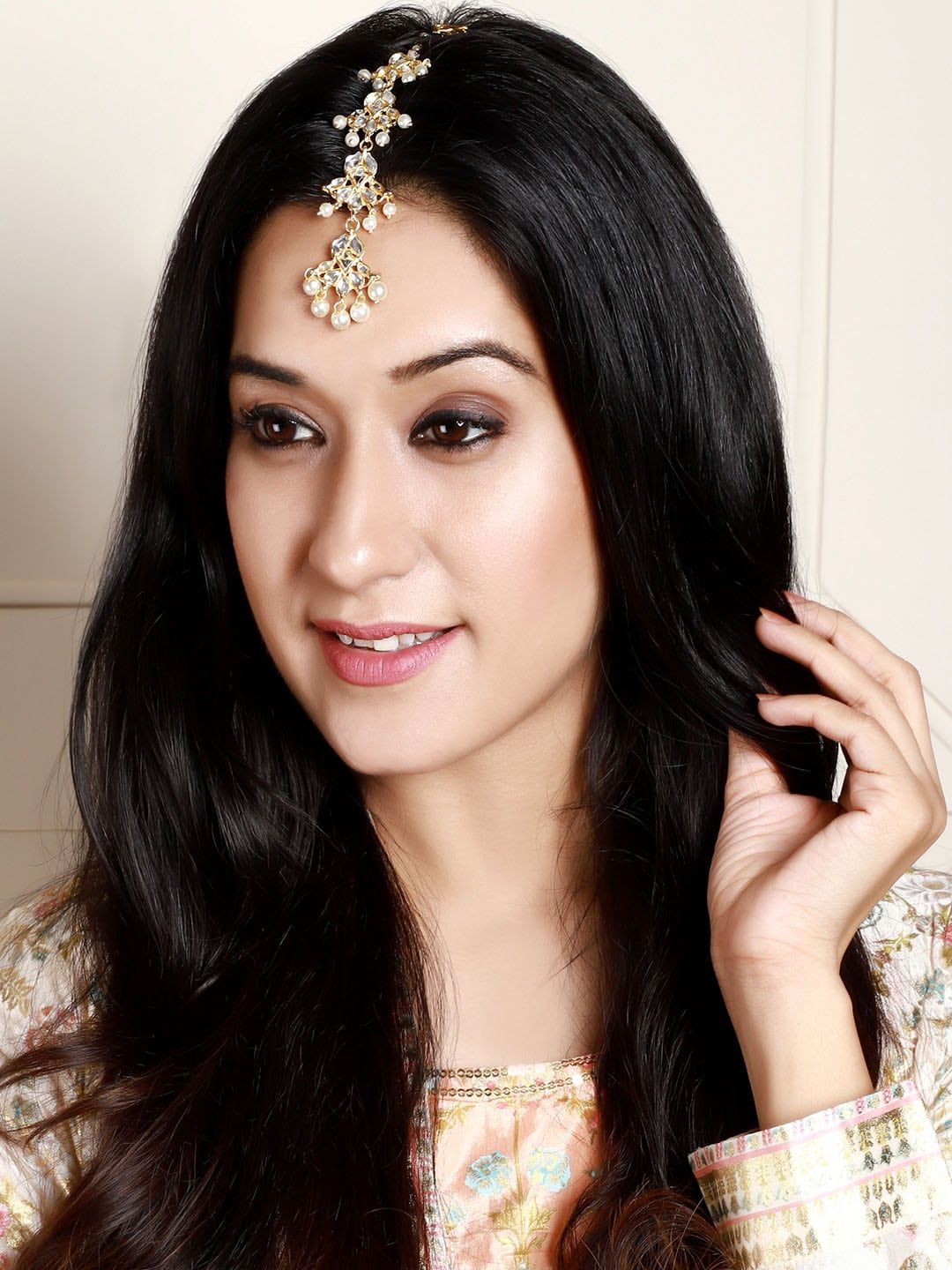 Dhiyona RJ Women's Women Gold-Plated Handcrafted Pearl Embellished Maang Tikka