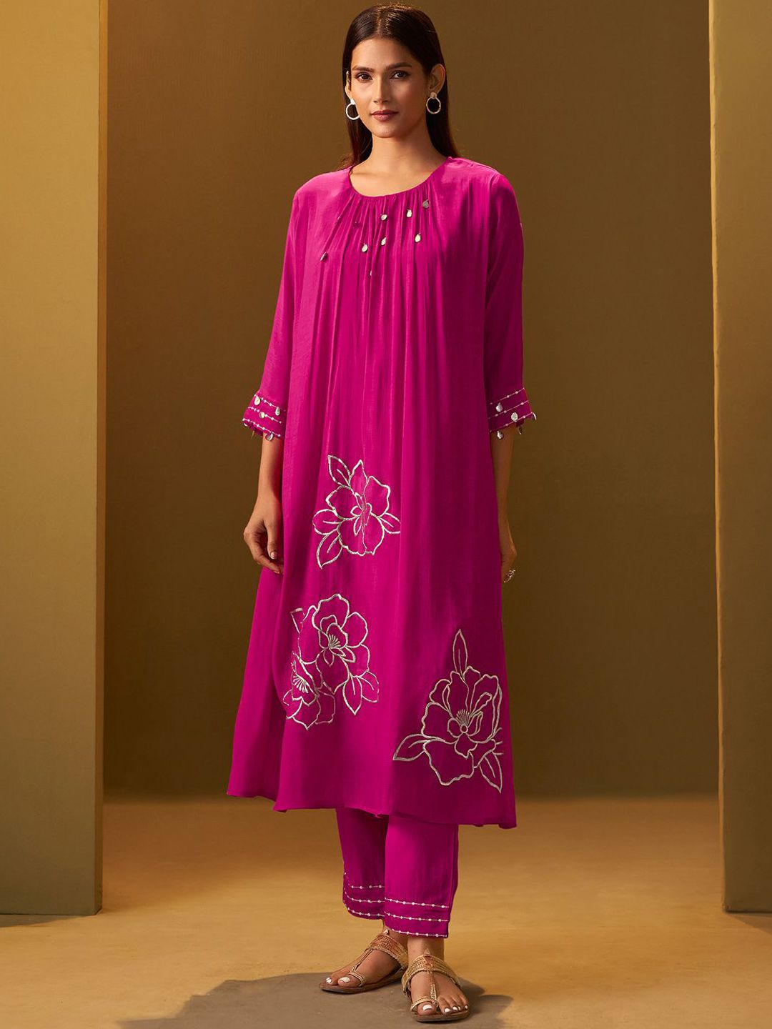 Dhiyona IE Floral Embroidered Round Neck Tunic With Trousers