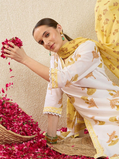 Women Floral Printed Regular Thread Work Pure Cotton Kurta with Trousers & With Dupatta