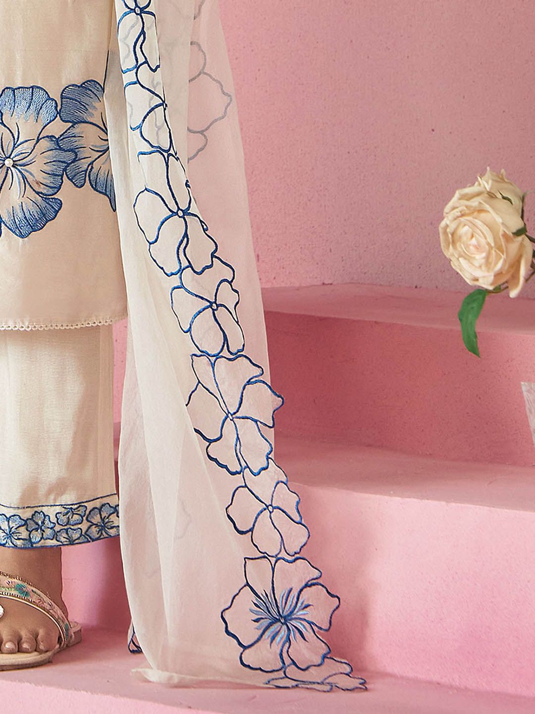 Floral Embroidered Thread Work Straight Kurta With Trousers & Dupatta