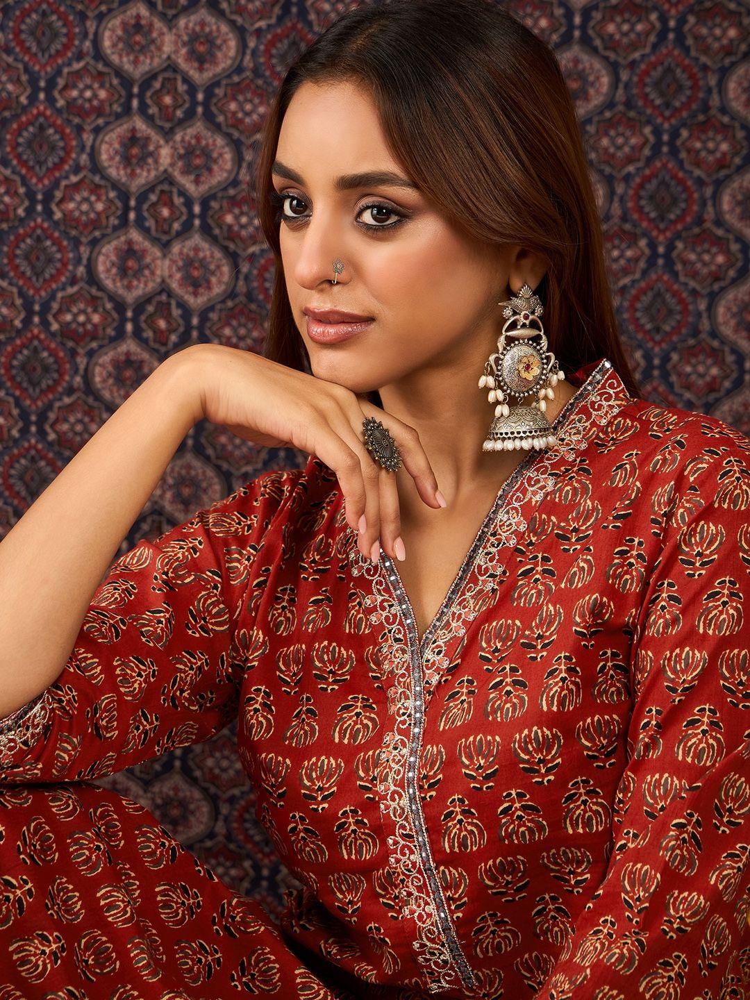 Dhiyona IE Floral Printed V-Neck Pure Cotton Tunic With Trousers