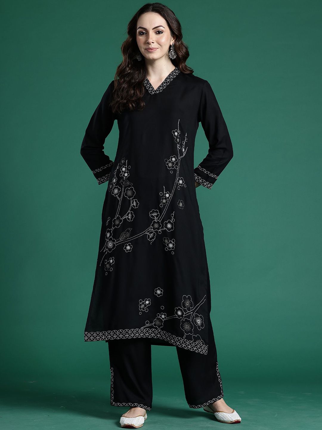 Dhiyona IE Indo era Embroidered Tunic With Trouser Co-Ords