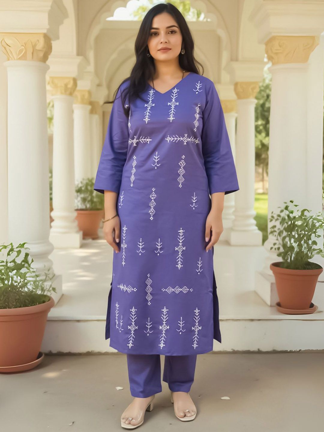 Ethnic Motifs Embroidered Thread Work Pure Cotton Straight Kurta With Trousers