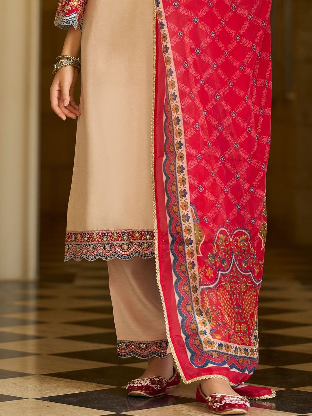 Ethnic Motifs Printed V-Neck Thread Work Kurta With Trousers & With Dupatta
