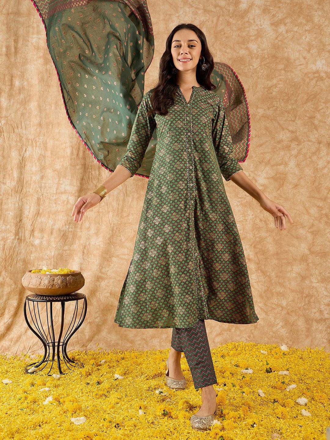 Dhiyona IE Floral Printed A-Line Sequinned Kurta with Trousers & Dupatta