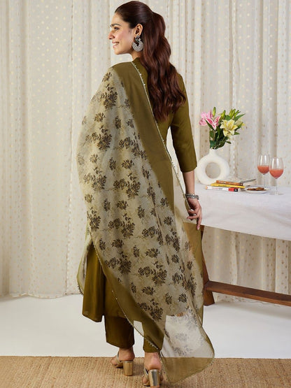 Embroidered Regular Thread Work Kurta With Trousers & Dupatta