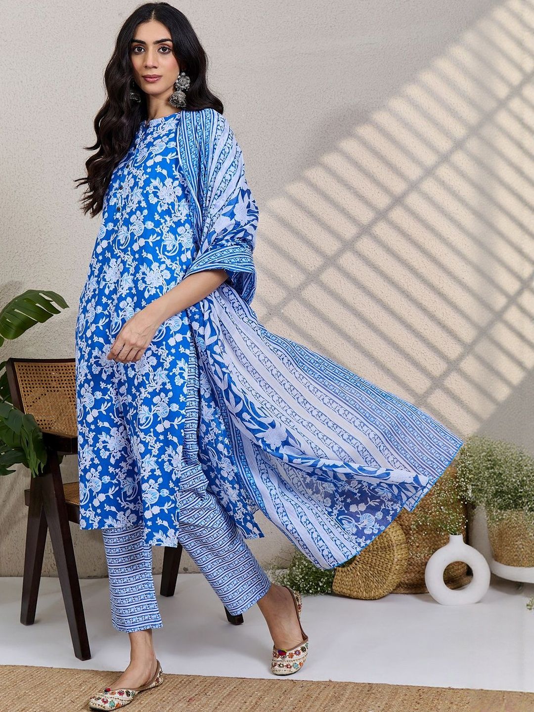 Women Floral Printed Regular Pure Cotton Kurta with Trousers & With Dupatta