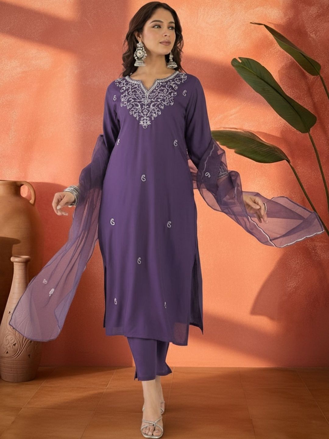 Dhiyona IE Women Paisley Printed Regular Sequinned Kurta with Trousers & With Dupatta