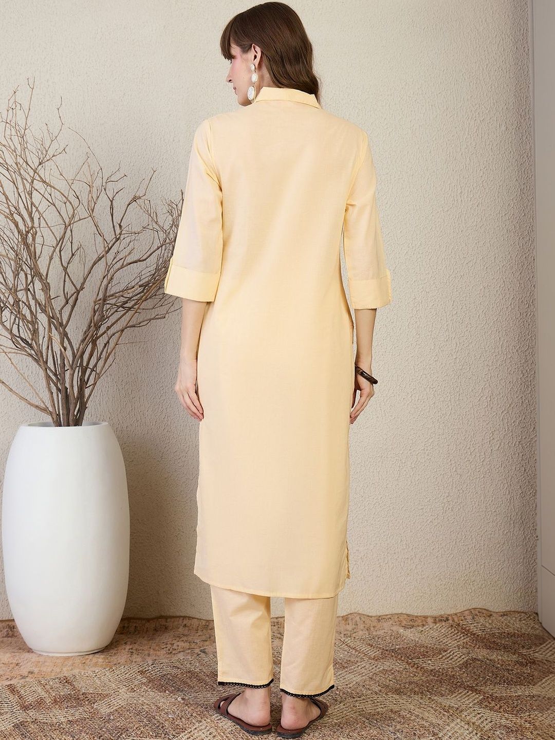 Women Ethnic Motifs Embroidered Regular Thread Work Pure Cotton Kurta with Trousers