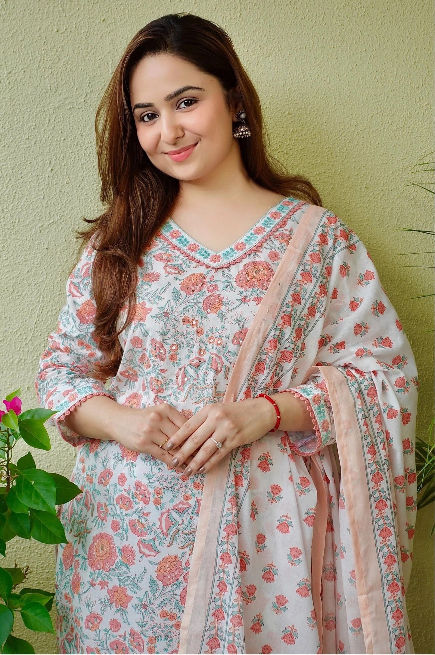 Women Pink  Embroidery Viscose Rayon Kurta, Pant And Dupatta Set