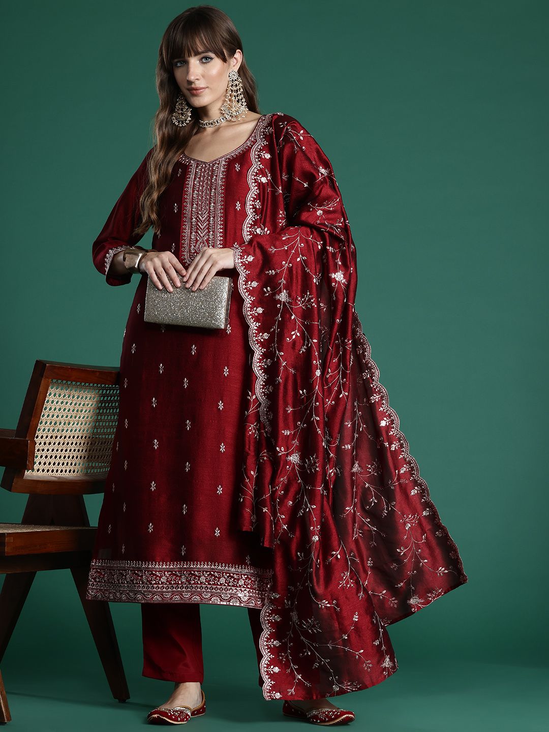 Dhiyona IE Floral Embroidered Sequinned Kurta with Trousers & With Dupatta