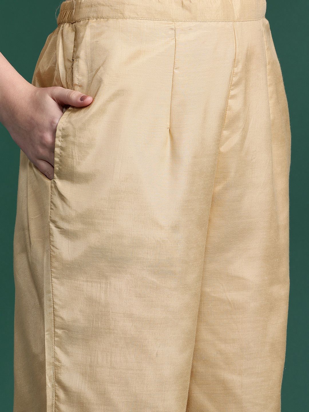 Dhiyona IE Woven Design Kurta With Trousers & Dupatta