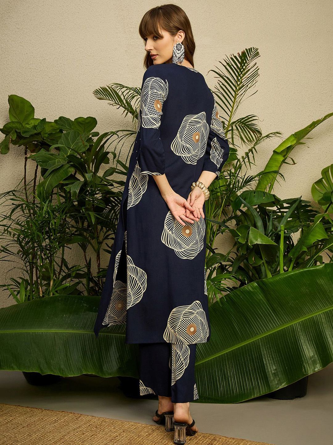 Dhiyona IE Geometric Printed Round Neck Top With Trousers Co-Ords