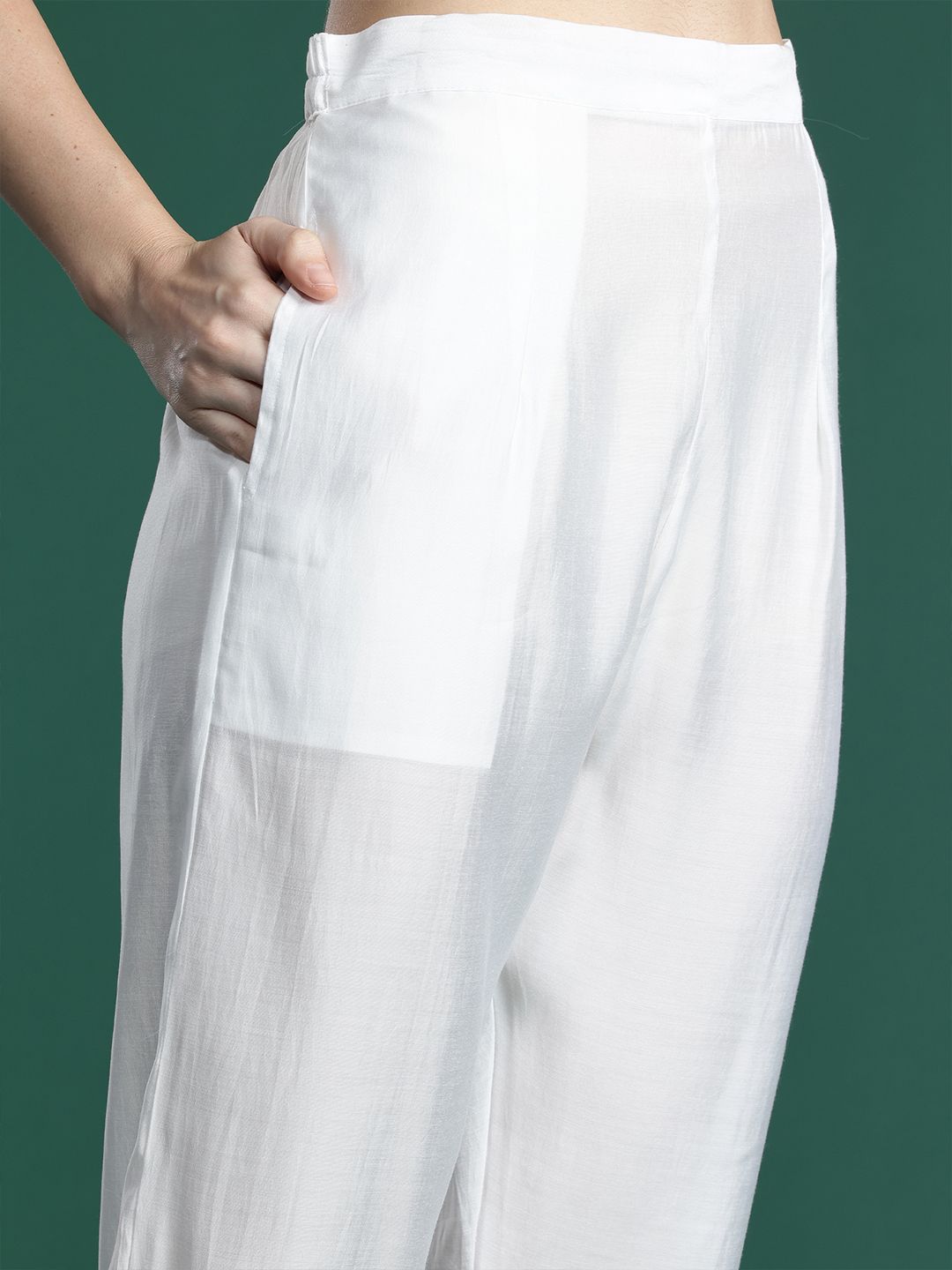 Women Floral Embroidered Thread Work Kurta With Trousers & Dupatta