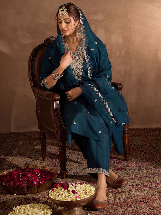 Dhiyona IE Women Ethnic Motifs Embroidered Regular Sequinned Chanderi Silk Kurta