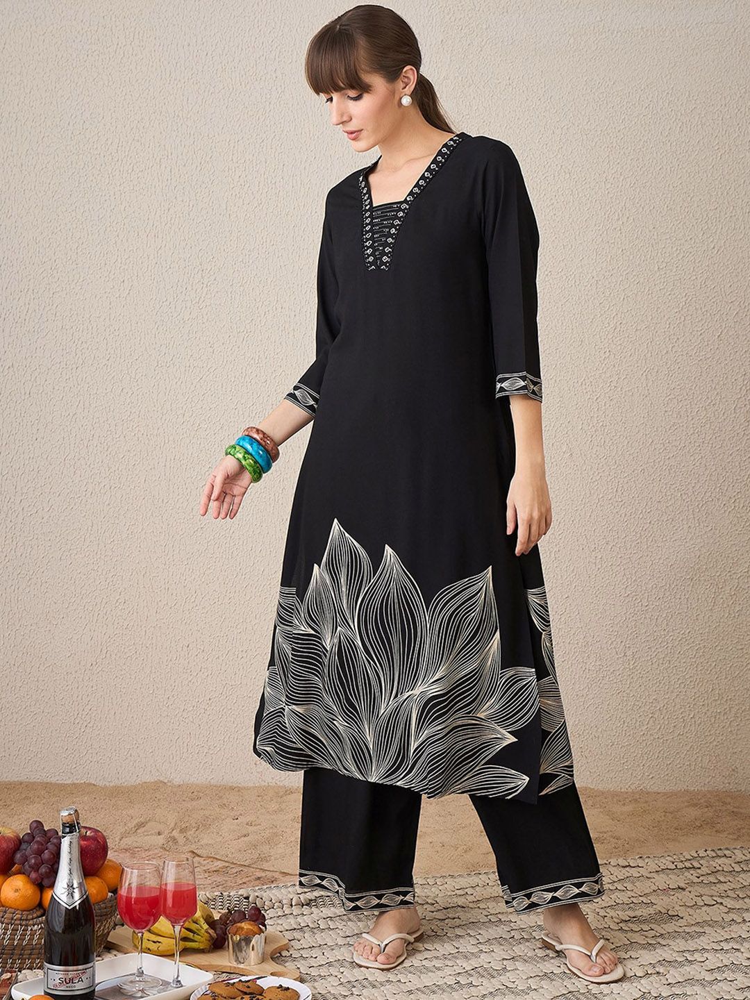 Dhiyona IE Black Printed V-Neck Straight Tunic With Palazzos