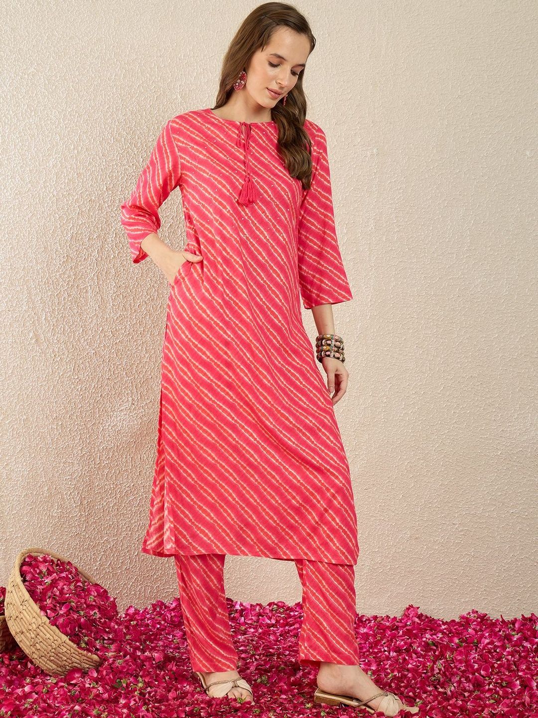 Dhiyona IE Printed Round Neck Three-Quarter Sleeves Tunic And Trousers