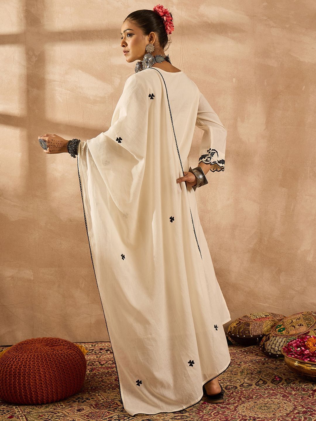 Dhiyona IE Women Ethnic Motifs Embroidered Regular Thread Work Pure Cotton Kurta with Trousers & With Dupatta