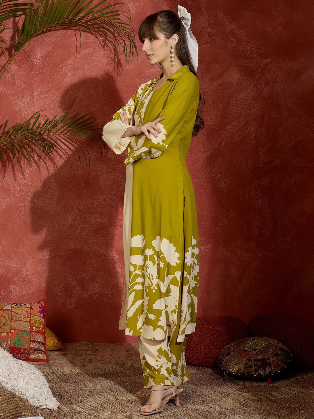 Women Floral Printed Regular Thread Work Kurta with Palazzos