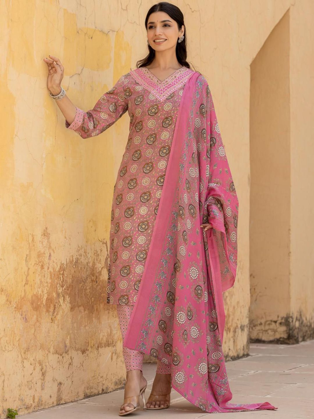 Dhiyona VA Women's Floral Embroidered Regular Mirror Work Kurta with Trousers & With Dupatta