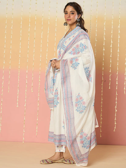 Dhiyona IE Women Floral Printed Sequinned Pure Cotton Kurta with Trousers & With Dupatta