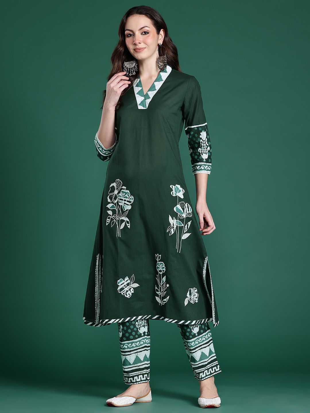 Dhiyona IE Floral Printed Regular Pure Cotton Kurta with Trousers