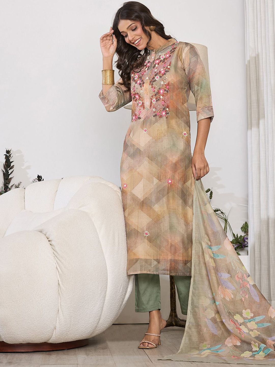 Floral Printed Thread Work Chanderi Silk Kurta with Trouser & Dupatta