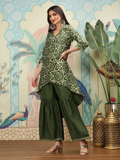 Dhiyona IS Women's Geometric Printed V-Neck A-Line Kurta with Sharara