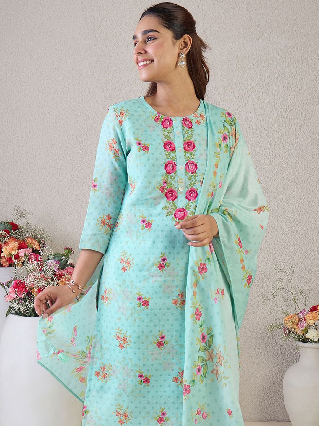 Dhiyona IE Women Floral Embroidered Thread Work Linen Kurta with Trousers & With Dupatta