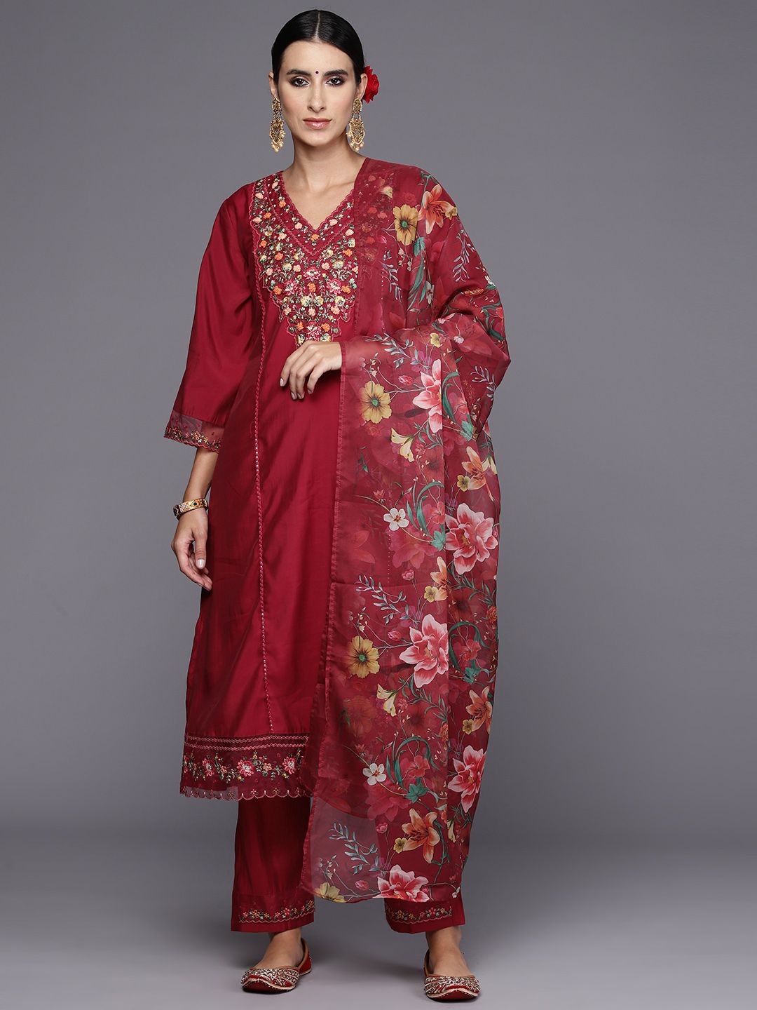 Dhiyona IE Women Floral Yoke Design Panelled Thread Work Kurta with Trousers & Dupatta
