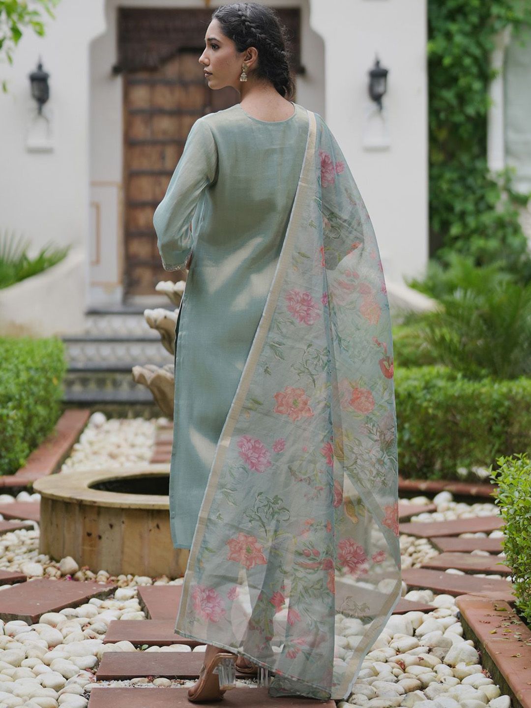 Women Ethnic Motifs Embroidered Thread Work Kurta Trousers With Printed Dupatta