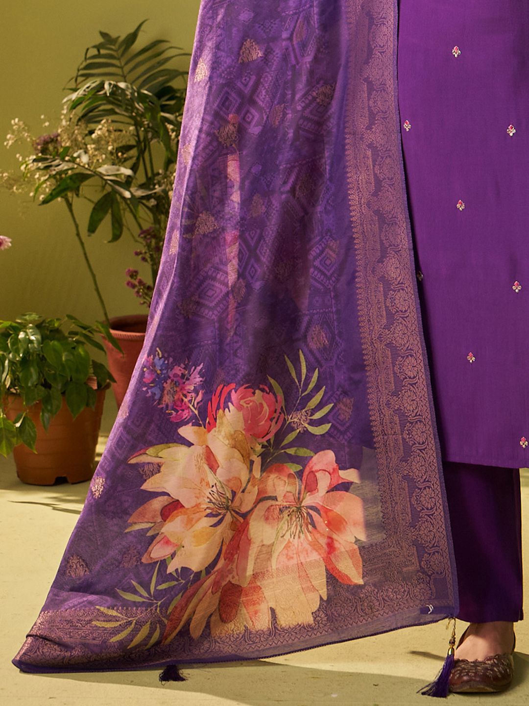 Women Floral Embroidered Kurta with Trousers & Dupatta