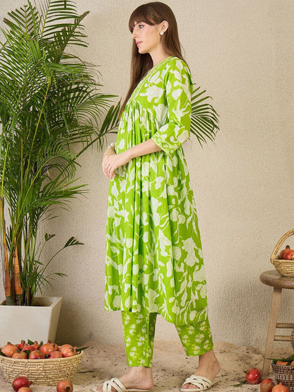 Dhiyona IE Women's Floral Printed Empire Pure Cotton Kurta with Trousers