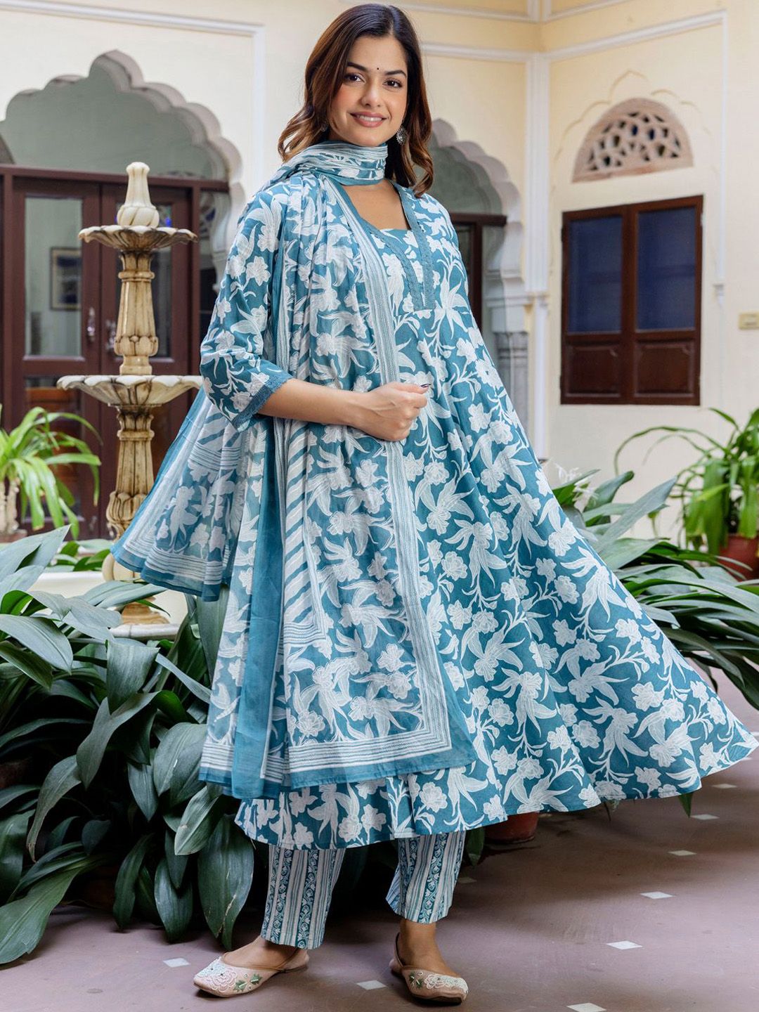 Floral Printed Square Neck Pure Cotton A-Line Kurta With Trousers & Dupatta
