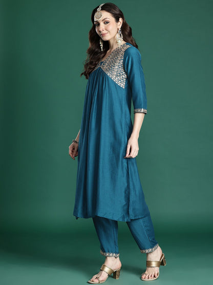 Ethnic Motifs Embroidered Kurta with Trousers & Dupatta