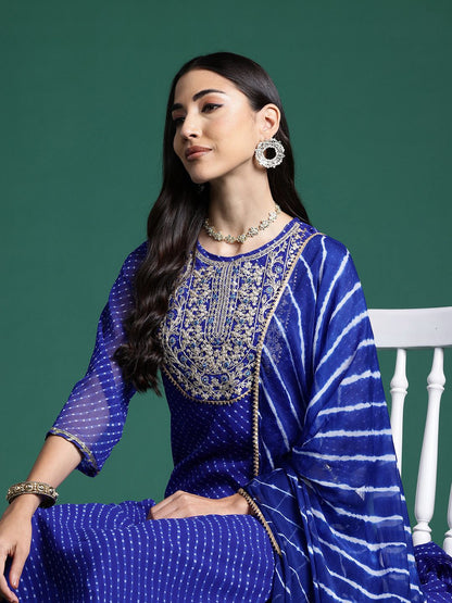 Women Leheriya Printed Regular Kurta With Trousers & Dupatta