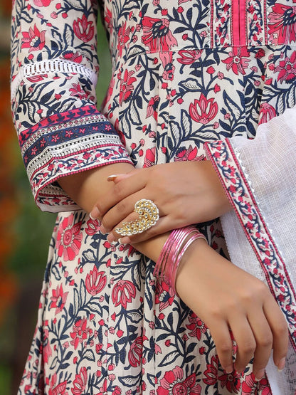 Dhiyona RR Women's Floral Printed Gotta Patti Pure Cotton Kurta With Trousers & Dupatta