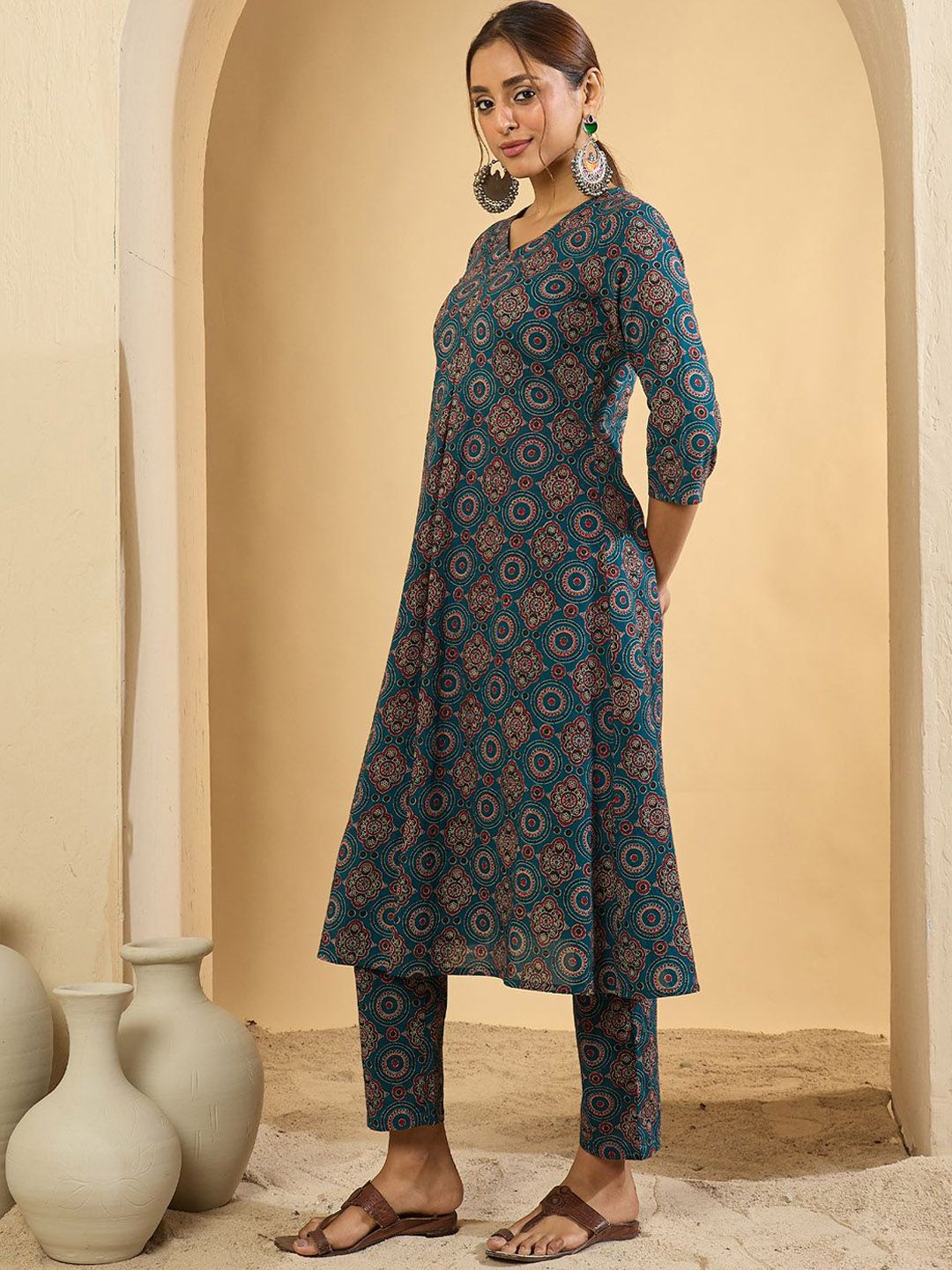 Dhiyona IE Ethnic Motifs Printed V-Neck Pure Cotton A-Line Kurta With Trousers
