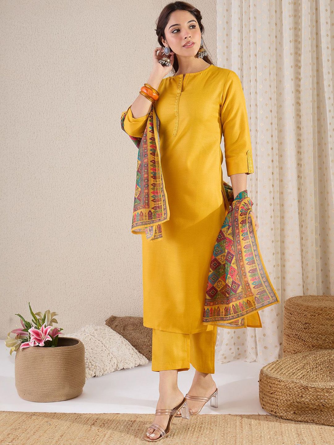 Dhiyona IE Straight Kurta With Trouser & Dupatta