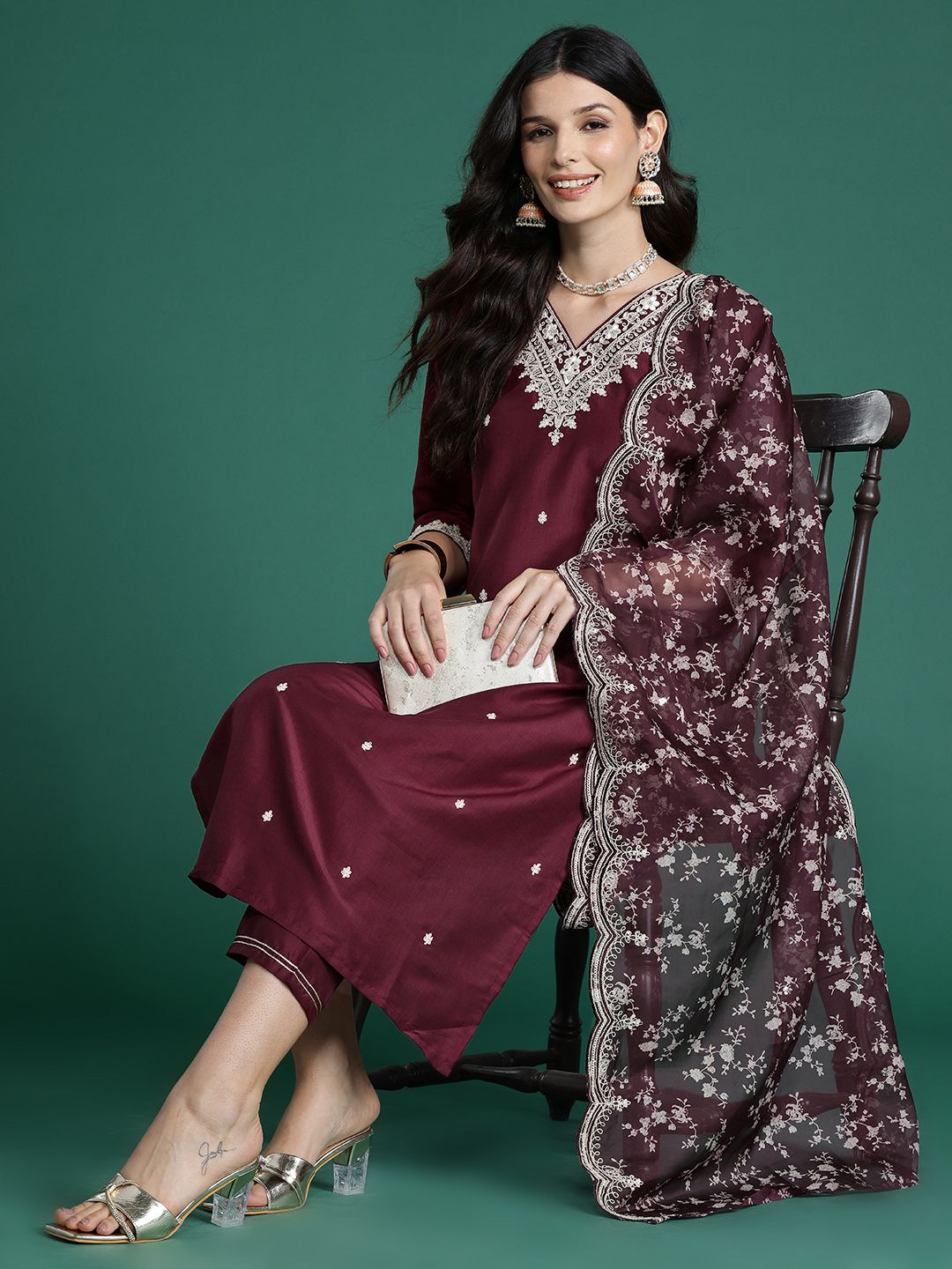Dhiyona IE Women Floral Embroidered Thread Work Kurta with Trousers & Dupatta