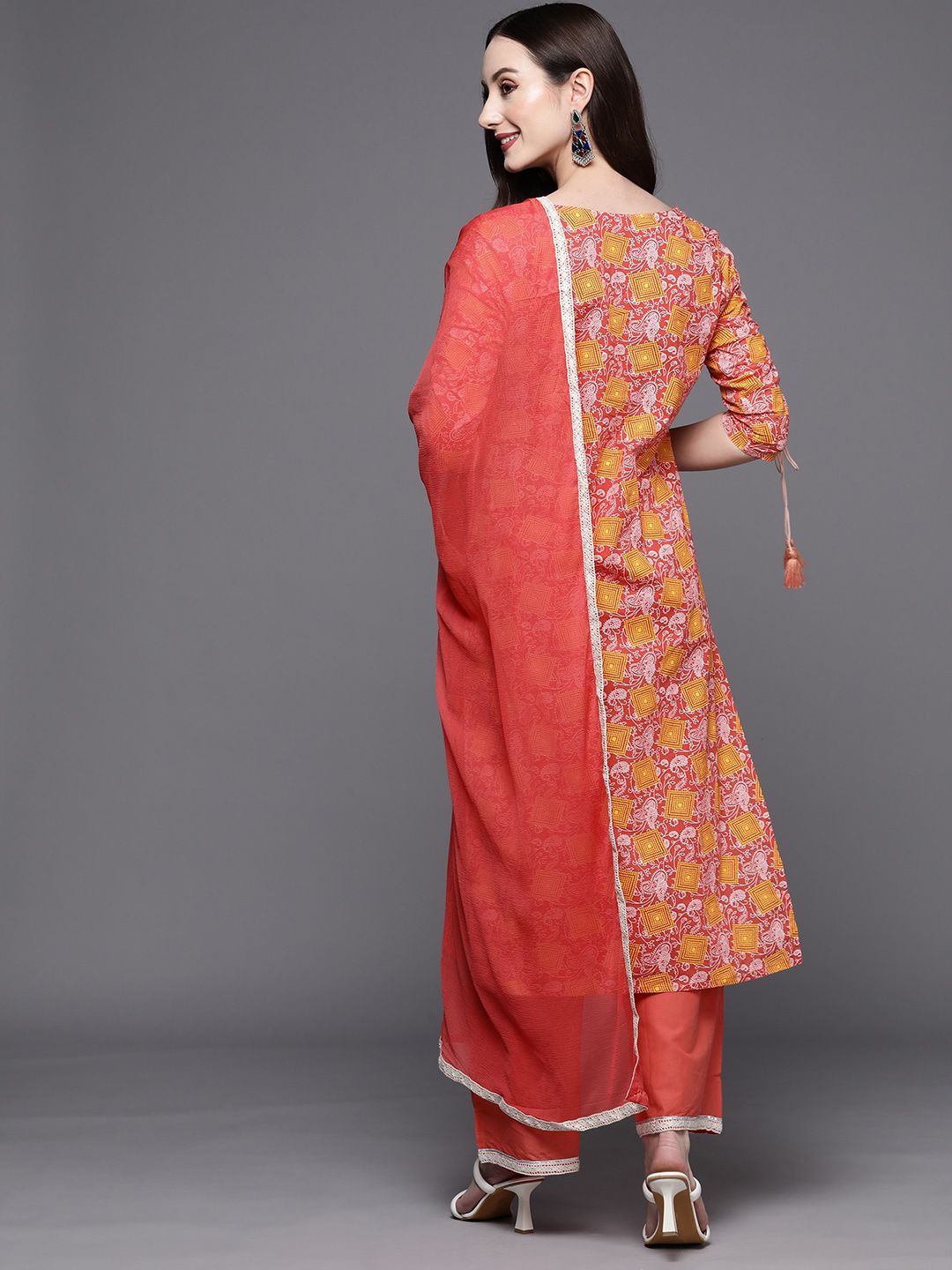 Women Pink Paisley Printed Kurta with Trousers & Dupatta