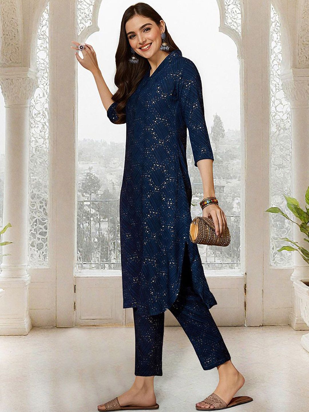 Dhiyona IS Women's Geometric Printed Straight Kurta with Trousers