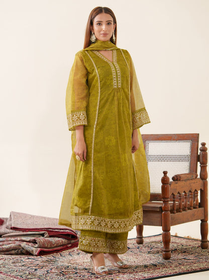 Dhiyona PD Women Floral Embroidered V-Neck Organza A-Line Kurta With Trousers & Dupatta