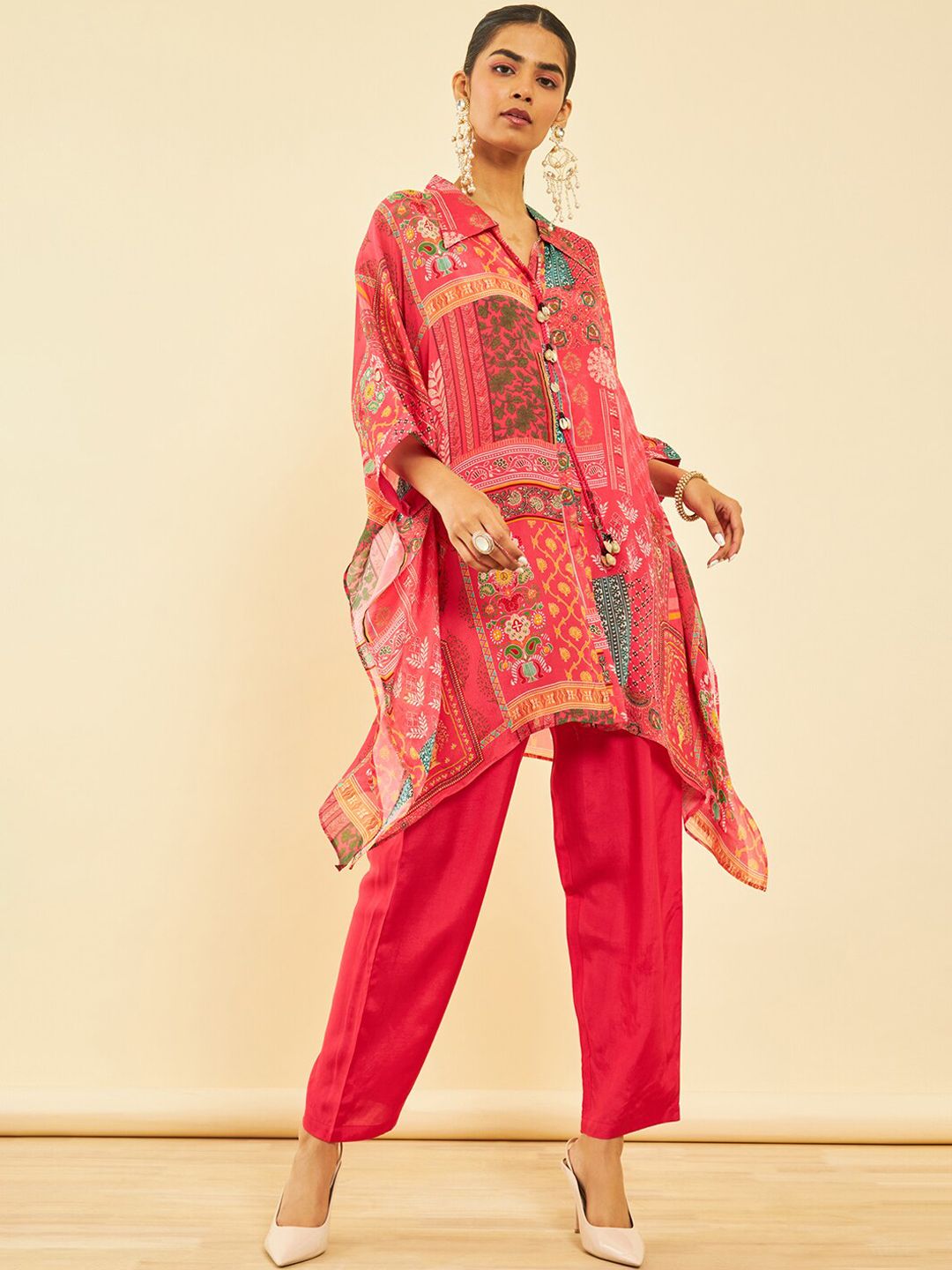 Dhiyona SO Women's Peach Coloured Floral Printed Kaftan Kurta With Inner & Trouser