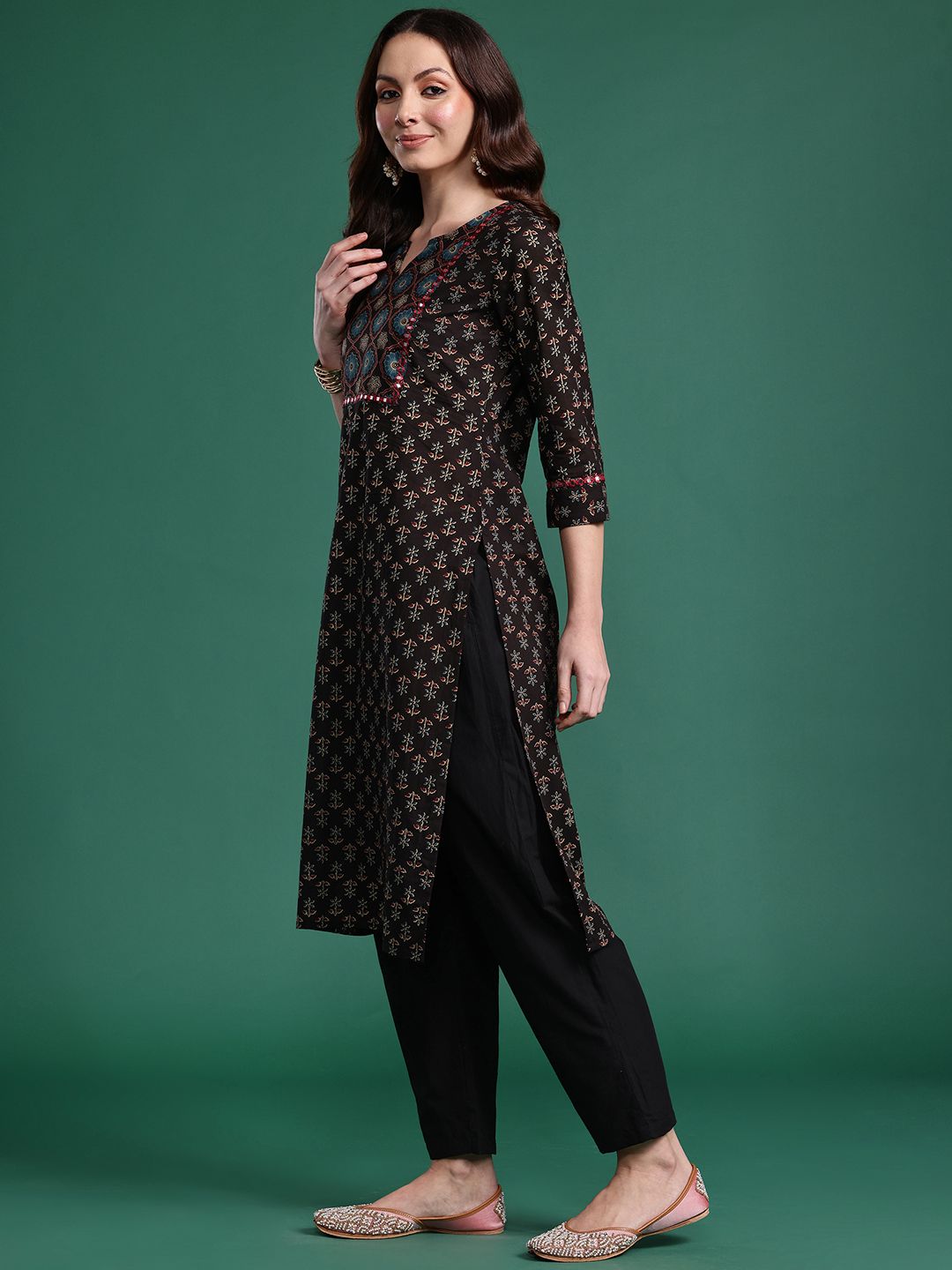 Dhiyona IE Women Floral Printed Mirror Work Pure Cotton Kurta