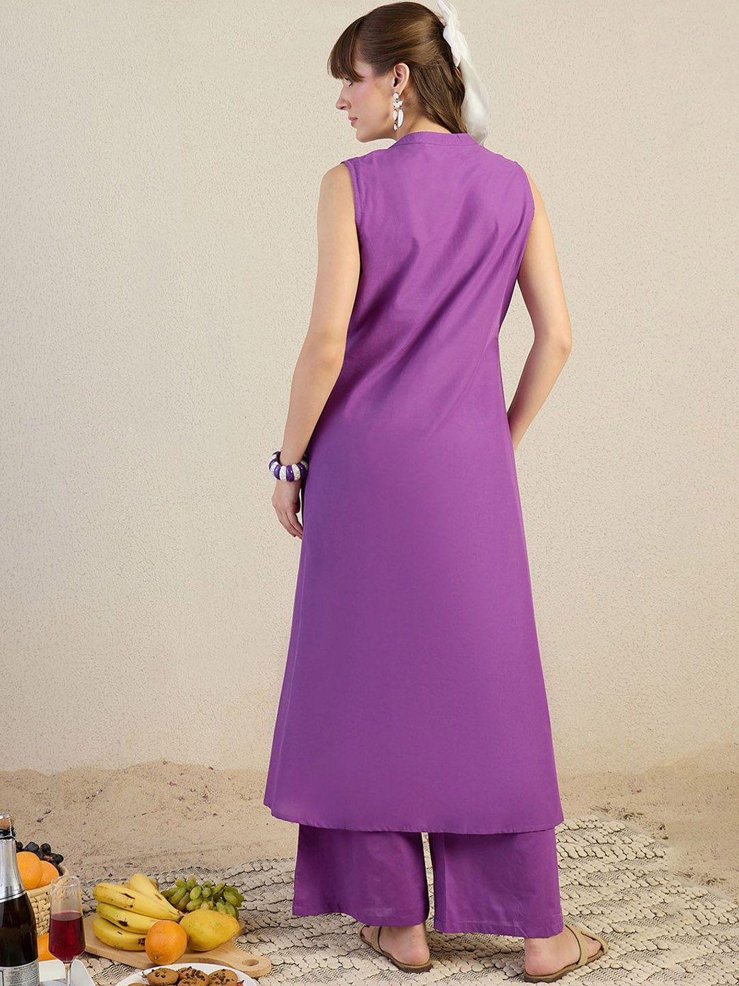 Women Ethnic Motifs Embroidered Regular Thread Work Pure Cotton Kurta Sets